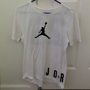Mens jordan white t shirt with logo size small